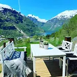 Tommerhus I Sentrum Med Panorama Utsikt * Geiranger