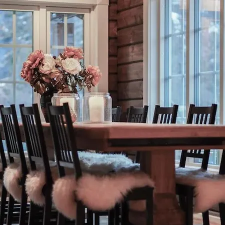 Tommerhus I Sentrum Med Panorama Utsikt Geiranger