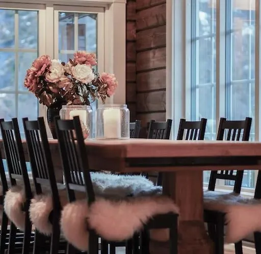 Tommerhus I Sentrum Med Panorama Utsikt Geiranger