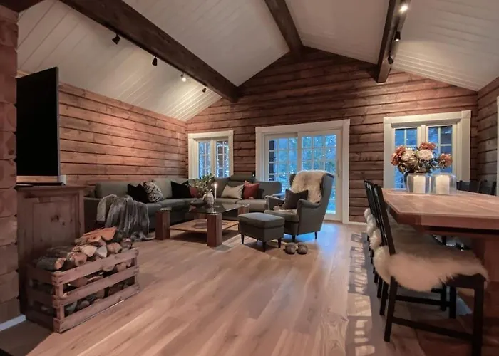 Tommerhus I Sentrum Med Panorama Utsikt * Geiranger